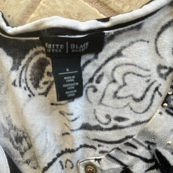 WHITE HOUSE BLACK MARKET FLORAL CARDIGAN W/RHINESTONES:PREOWNED SMALL - Picture 13 of 14